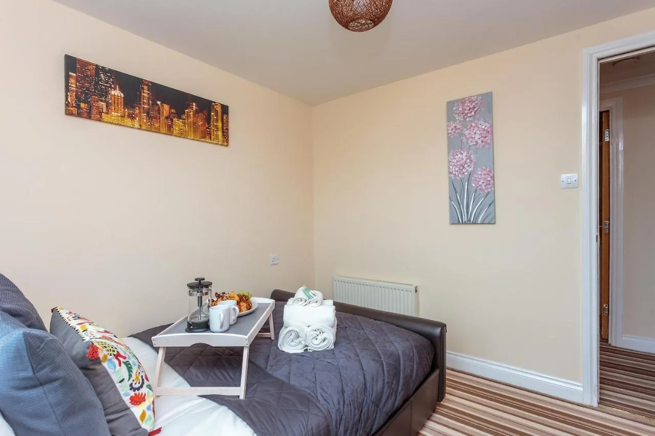 Ocean Way Apartment In Leith EDI